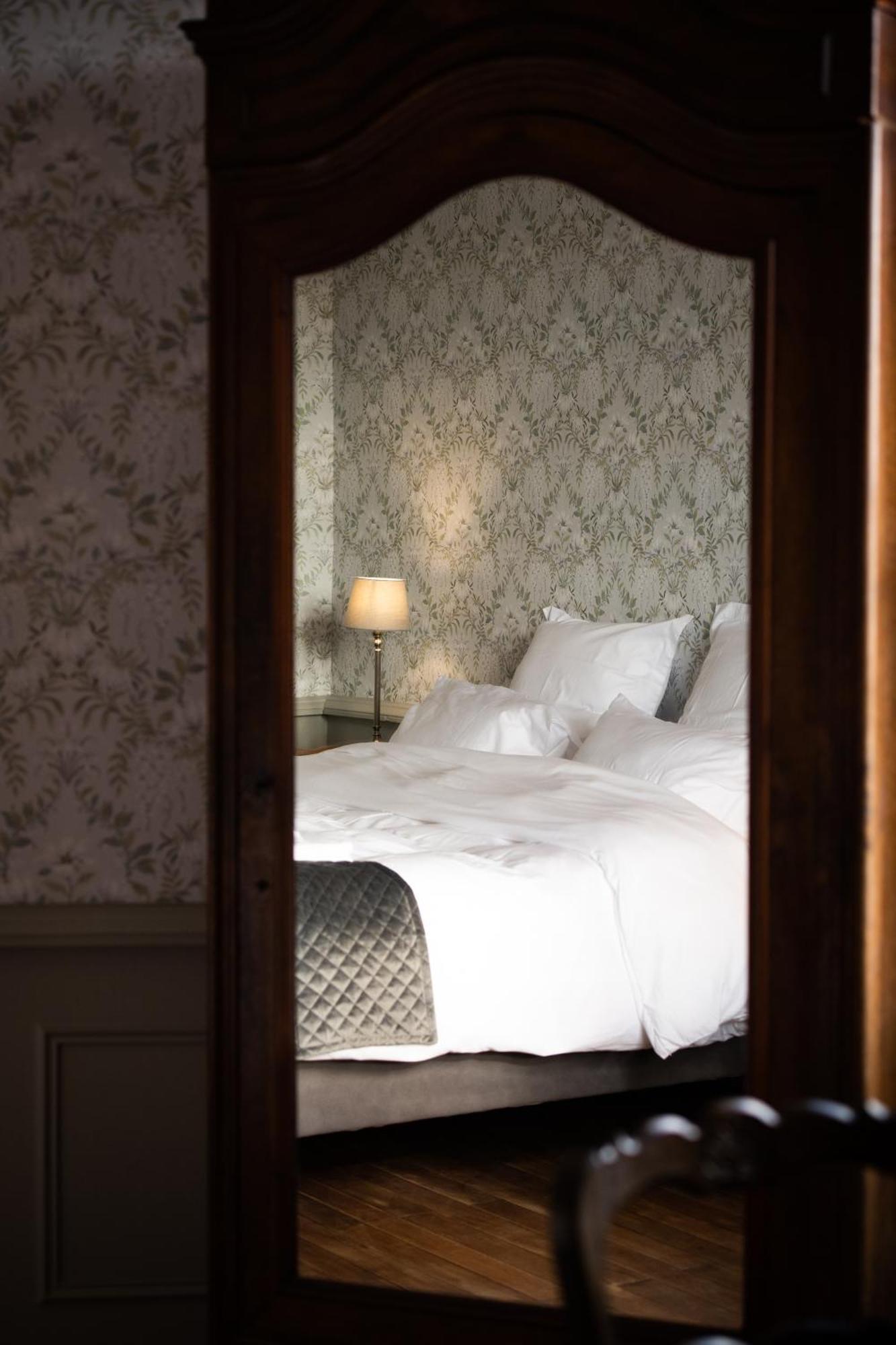 Bed and Breakfast Domaine De La Briouse Sanxay Экстерьер фото
